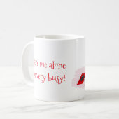 Schattigee kat surfen op het internet op een compu koffiemok (Voorkant links)