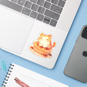 Schattigee kat zittend op een Pecan Pie Sticker (Laptop met iPhone)