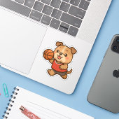 Schattigee Kawaii Bulldog spelen basketbal Kiss Cu Sticker (Laptop met iPhone)