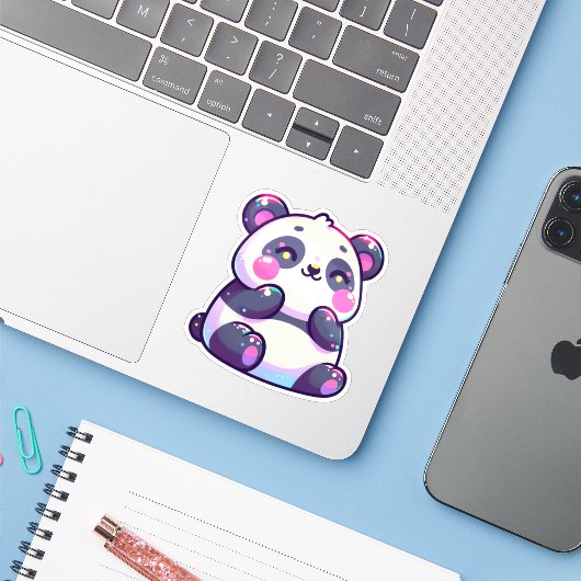 Schattigee Kawaii Panda met Pastel Hoogtepunten Sticker (Laptop met iPhone)