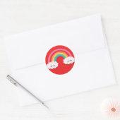 Schattigee Kawaii regenboog en wolken op rood Ronde Sticker (Envelop)