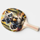 Schattigee Kawaii stijl Racoon met een eikel Tafeltennisbatje (Zijkant)