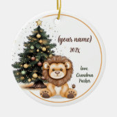 Schattigee Kerst Baby Lion Gepersonaliseerde Kinde Keramisch Ornament (Voorkant)