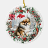 Schattigee kerst pomeraanse hond puppy Santa hoed Keramisch Ornament (Voorkant)