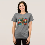 Schattigee kerst puppy & kitten Tri-Blend shirt (Voorkant volledig)