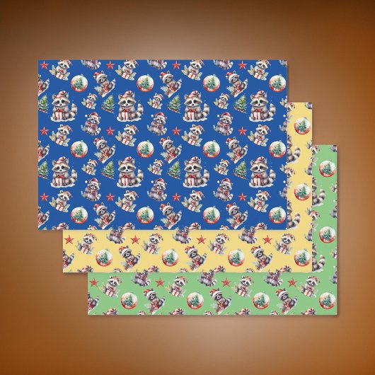 Schattigee kerst wasberen met geschenken sneeuwbol inpakpapier vel