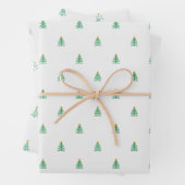 Schattigee kerstboom op wit inpakpapier vel (In situ)