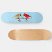 Schattigee kerstkardinalen en rode bessen persoonlijk skateboard (Horizontaal)