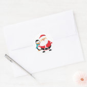Schattigee kerstman en pinguïn ronde sticker (Envelop)