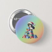 Schattigee kerstpinguïn met geschenken en lichten ronde button 5,7 cm (Voorkant /achterkant)