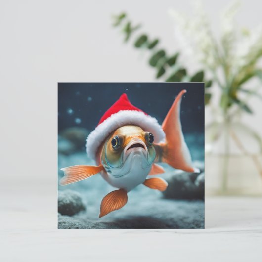 Schattigee kerstvis met kerstmuts feestdagenkaart (Staand voorkant)