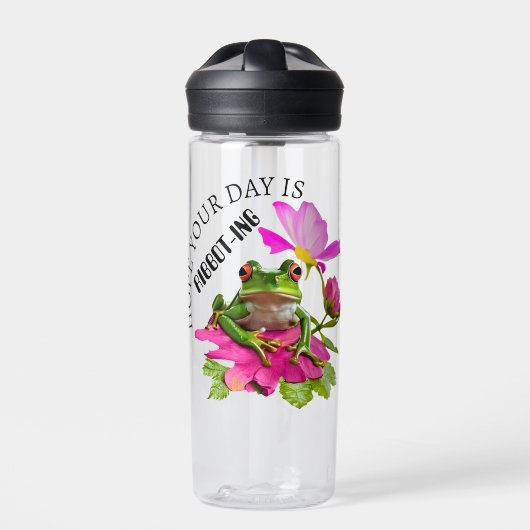 Schattigee kikker of Toad Pun op Pink Flowers Waterfles (Voorkant)