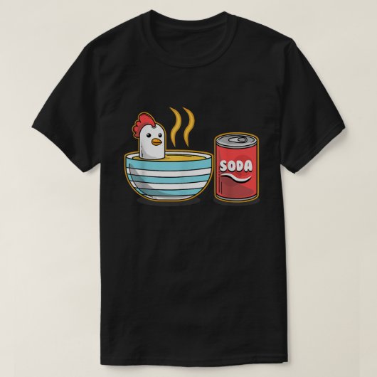 Schattigee kip in soepkom met frisdrankblikje spee t-shirt (Design voorkant)