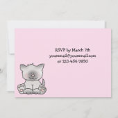 Schattigee kitten eerste verjaardagsuitnodiging vo kaart (Achterkant)