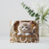Schattigee kitten in een juwelendoos briefkaart (Staand voorkant)