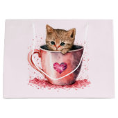 Schattigee kitten in een theekopje met harten groot cadeauzakje (Voorkant)