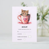 Schattigee kitten in een theekopje met harten RSVP kaartje (Staand voorkant)