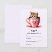 Schattigee kitten in een theekopje met harten RSVP kaartje (Voorkant / Achterkant)