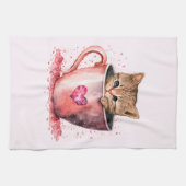 Schattigee kitten in een theekopje met harten theedoek (Horizontaal)