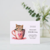 Schattigee kitten in een theekopje met harten Verj Uitnodiging Briefkaart (Staand voorkant)
