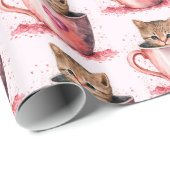 Schattigee kitten in een theekopje met hartenpatro cadeaupapier (Rol Hoek)