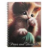 Schattigee kitten - Paws and Thoughts Notitieboek  (Voorkant)