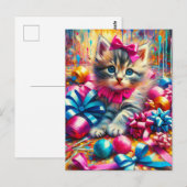 Schattigee kitten spelen in verjaardagsbogen en li briefkaart (Voorkant / Achterkant)