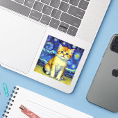 Schattigee kitten Sterrennacht Van Gogh Sticker (Laptop met iPhone)