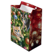 Schattigee Kittens in de kerstboom Medium Cadeauzakje (Voorkant Gekanteld)