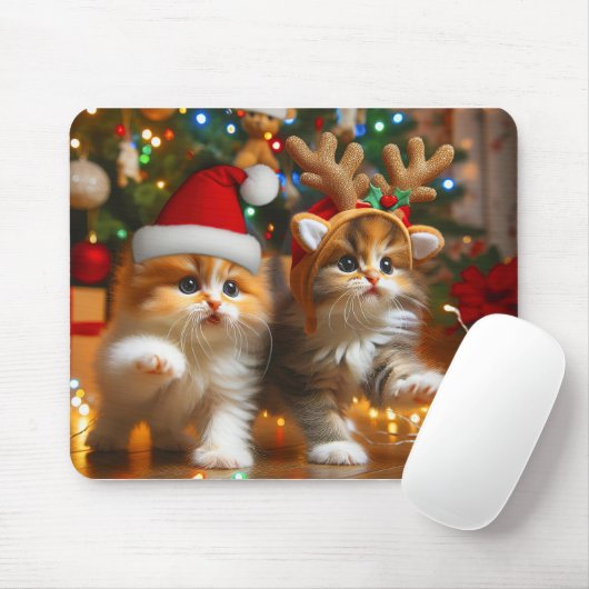 Schattigee kittens met Sinterklaas en rendieren pe Muismat (Met muis)