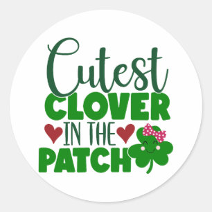 Schattigee klaver in de patch 🍀🌿 ronde sticker