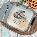 Schattigee kleine boer 2e verjaardagsfeestje papieren bordje<br><div class="desc">Rustieke landschuur en pick-up truck boy 2nd Birthday Party accessoires te koppelen met onze "Onze Schattigee kleine boer is draaien twee!" verjaardagsuitnodiging ontwerp.</div>