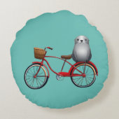 Schattigee kleine fietszegel op een cartoon rond kussen (Achterkant)