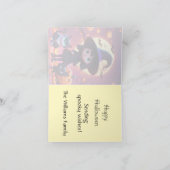 Schattigee kleine heks met katten en pompoenen, op kaart (Binnen)