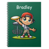 Schattigee kleine jongen die diskgolf speelt geper notitieboek (Voorkant)