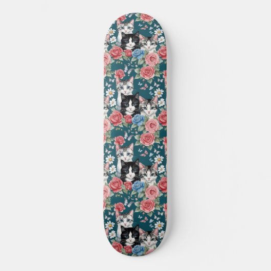 Schattigee kleine kat Kittens met Rozen en vlinder Persoonlijk Skateboard (Voorkant)