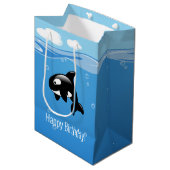 Schattigee kleine orka walvis in oceaan Verjaardag Medium Cadeauzakje (Voorkant Gekanteld)