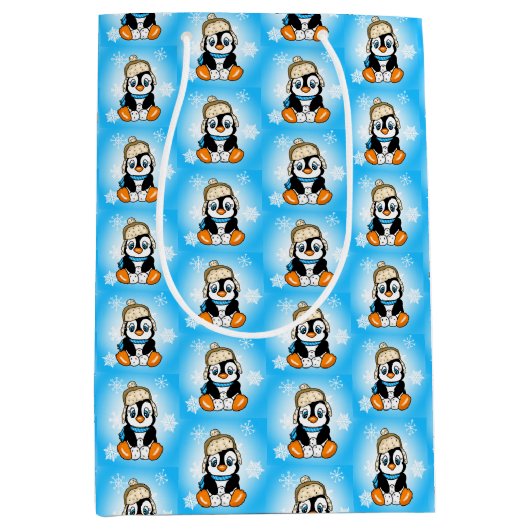 Schattigee kleine pinguïn in winter Pet met sneeuw Medium Cadeauzakje (Voorkant)