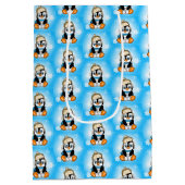 Schattigee kleine pinguïn in winter Pet met sneeuw Medium Cadeauzakje (Achterkant)