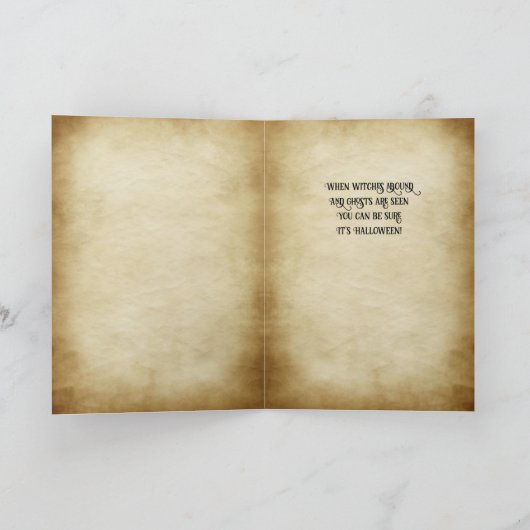 Schattigee kleine stinkheks, Happy Halloween Kaart (Binnen)