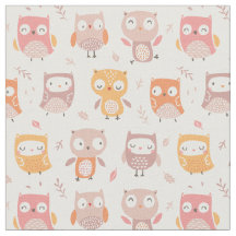 Schattigee kleine uilen in gedempte kleuren