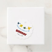 Schattigee kleine vogels verjaardagsfeestje voor k bedankjes labels (In situ)