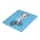 Schattigee kleine witte geit op een fiets tegeltje (Zijkant)