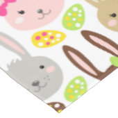 Schattigee kleurrijke Bunny & Eggs Paasbrunch Tafelkleed (Gekanteld)