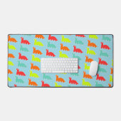 Schattigee kleurrijke dino's op blauw bureaumat (Keyboard & Muis)