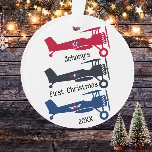 Schattigee kleurrijke tweedekker vliegtuigjongen e ornament