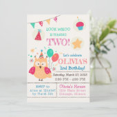 Schattigee kleurrijke uil verjaardagsfeestje kaart (Staand voorkant)