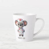 Schattigee Koala Beer Nurse gepersonaliseerd Latte Mok (Rechts)