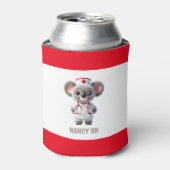 Schattigee Koala Beer Nurse met rode stethoscoop Blikjeskoeler (Blikje Voorkant)
