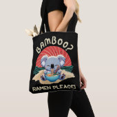Schattigee Koala eten Ramen  Sunshine Tote Bag (Dichtbij)